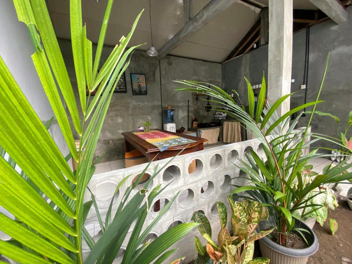 Reeneo Guesthouse Γιογκιακάρτα Εξωτερικό φωτογραφία