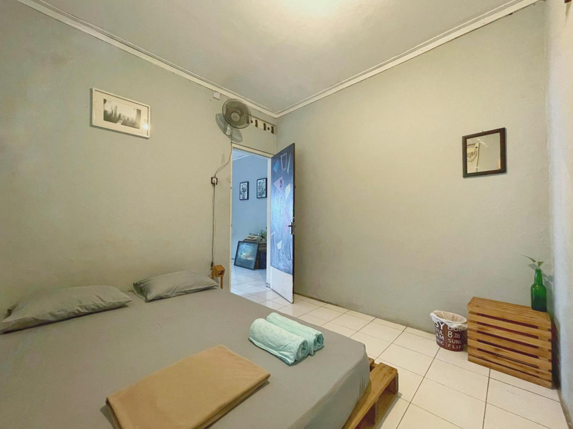 Reeneo Guesthouse Γιογκιακάρτα Εξωτερικό φωτογραφία